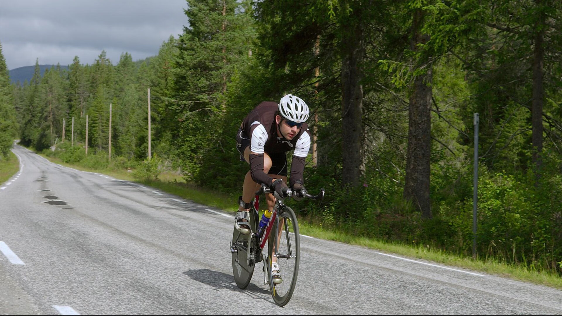 英媒：梅努正在考虑一月租借离队，热刺和纽卡对其感兴趣，努涅斯vs梅根