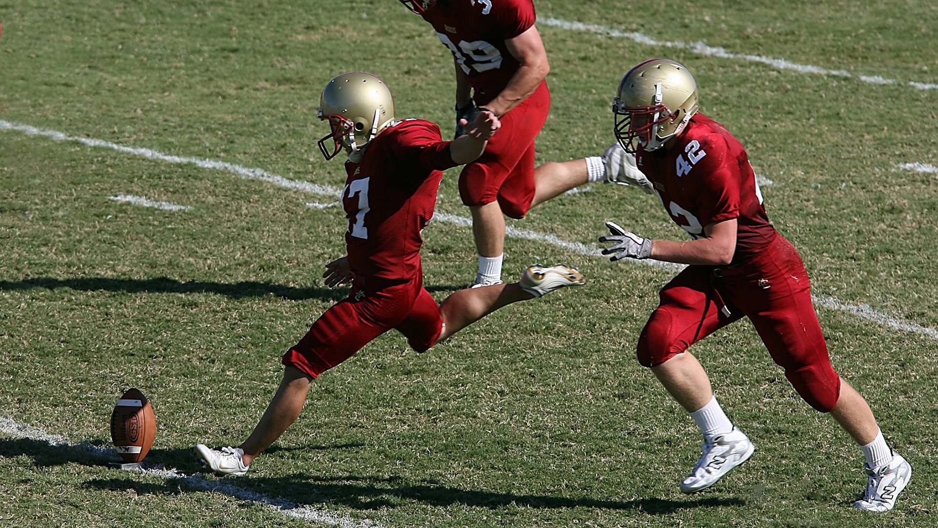 俱乐部签约多名青训毕业生 补充一线阵容深度，青训签约足球俱乐部的好处